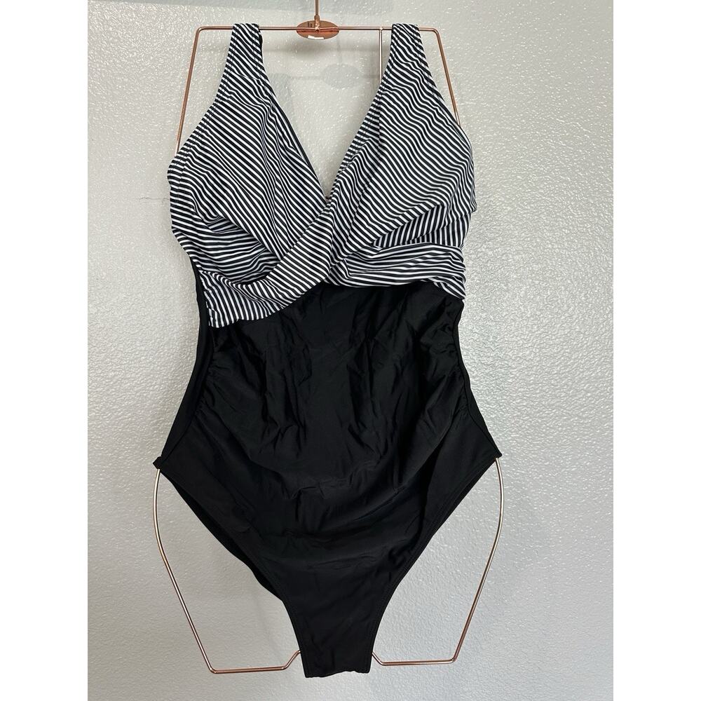 SummerSunshine Womens Size M Front Cross Maternity 1 Piece Swimsuit